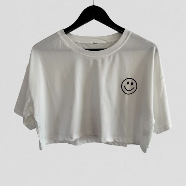 Polera corta Oversize Carita feliz