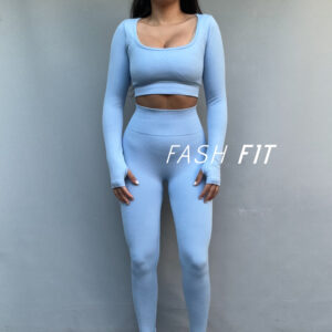 Conjunto manga larga escote